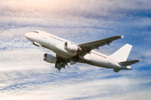 Como evitar trombose em viagens longas de avião?